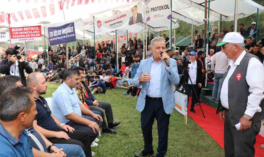 Tortum'da er meydanı coşkusu: 600 sporcu, altın kemer Fatih Yaşarlı'ya
