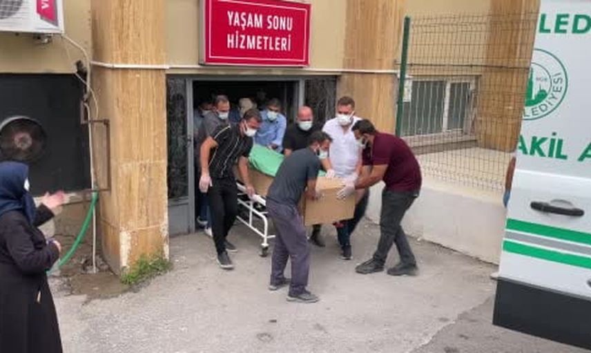 Sivas'ta kene ısırığı sonrası Kırım Kongo tanılı 63 yaşındaki kişi yaşamını yitirdi