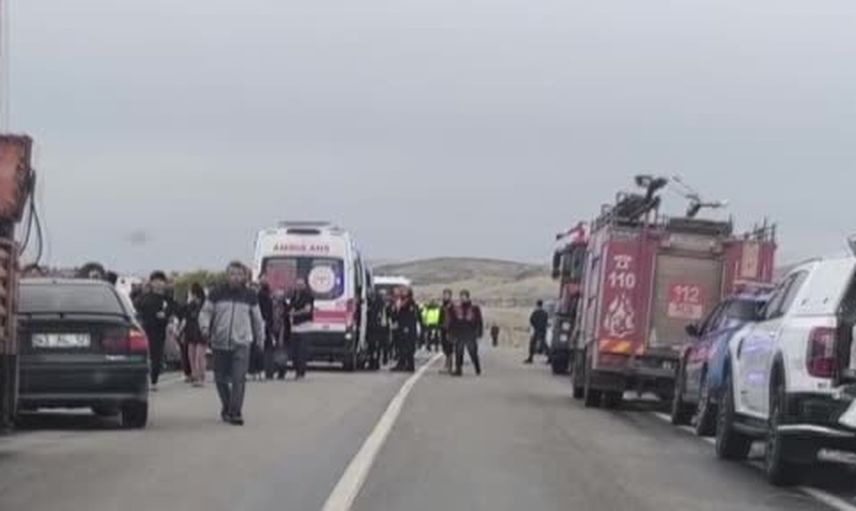 Afyonkarahisar'da şarampole devrilen midibüs: yaralı sayısının yükselmesi endişe veriyor