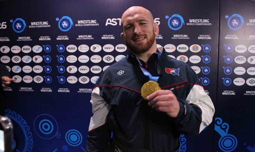 Snyder'den Astana'da yeni zirve: 97 kiloda beşinci dünya şampiyonluğu