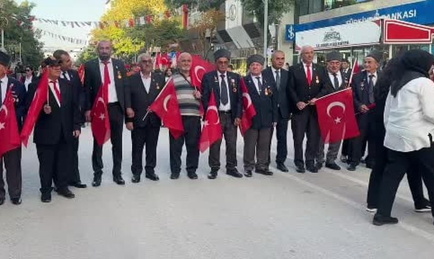 gaziler günü için burdur’da kahramanlarla kardeşlik yürüyüşü düzenlendi