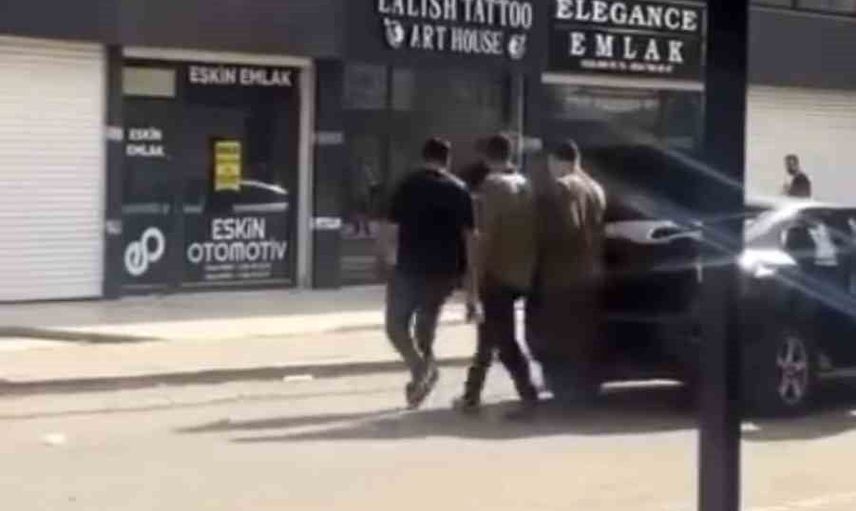 Kızıltepe'de taşlı sopalı kavgada lüks otomobil hasar aldı