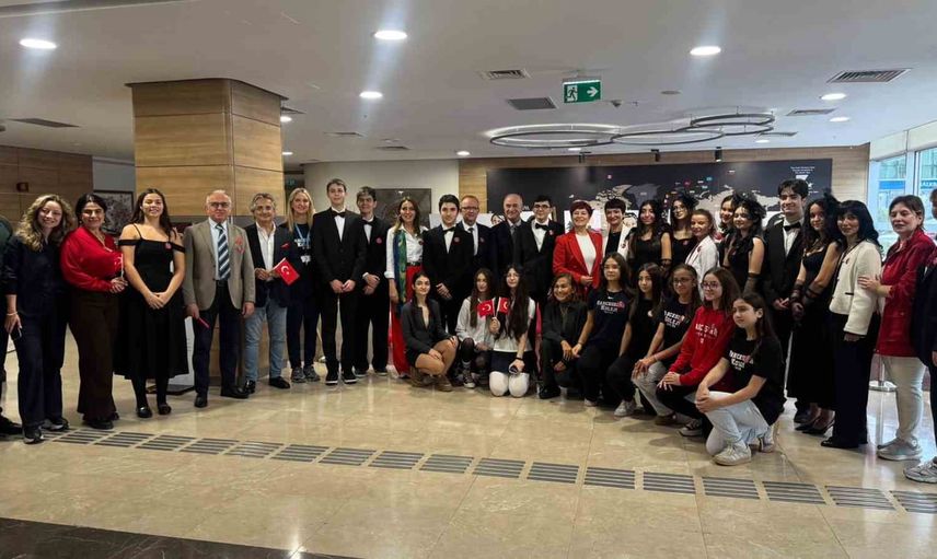 cumhuriyet coşkusu hastanede sanatla canlandı