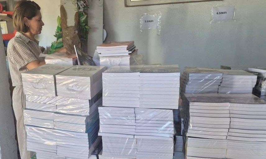 Altıntaş’ta eğitim yılına son hazırlık: ders kitapları dağıtıma başladı