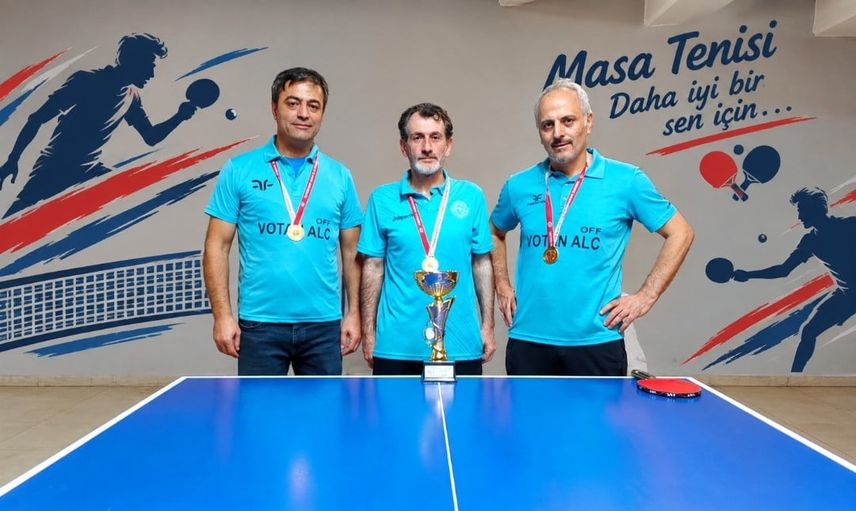 Erzurum sağlıkçıları masa tenisinde zirveyi aldı