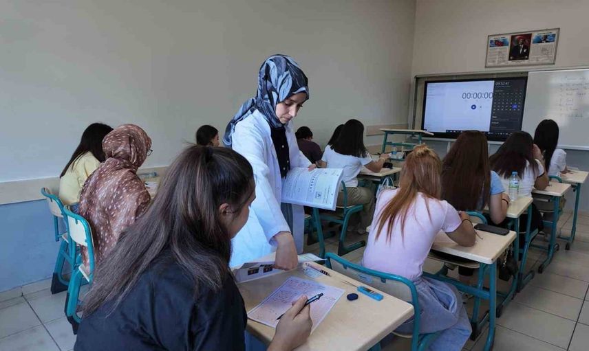 Ücretsiz YKS kursu için adayları belirleyen KAYMEK denemesi yapıldı