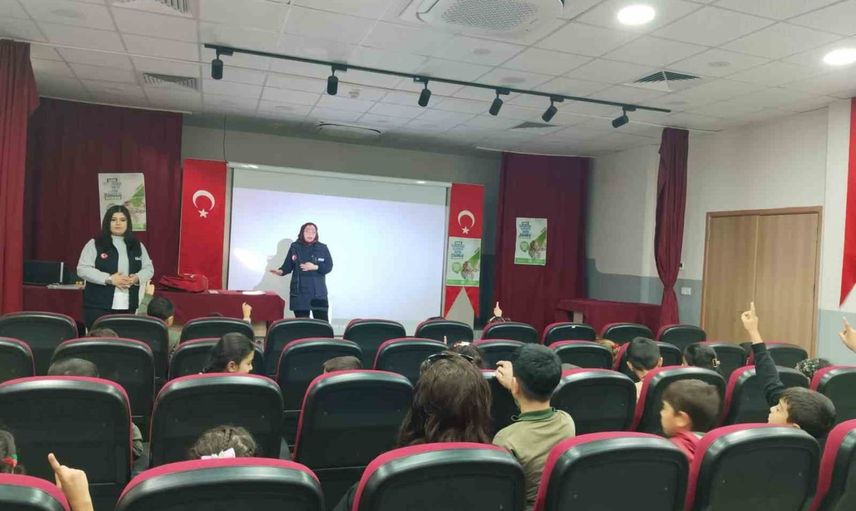 Elazığ ilkokulunda küçük yaştan itibaren deprem bilinci aşılanıyor