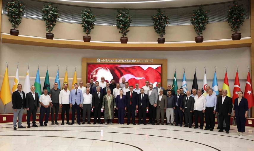 Esnafla omuz omuza: Büşra Özdemir'den destek mesajı
