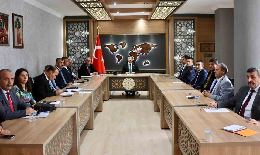 Koordinasyonun ön plana çıktığı ilçe idare şube başkanları toplantısı Koçarlı'da yapıldı