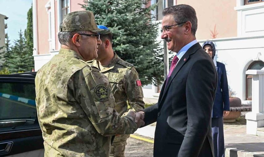 Protokol ziyareti: Metin Tokel ve Burhan Aktaş Erzurum'da
