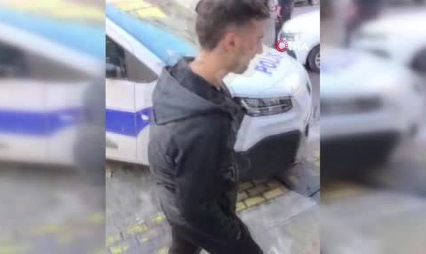 Kağıthane'de park halindeki otomobile silahlı saldırı: zanlılar motosikletle kaçtı
