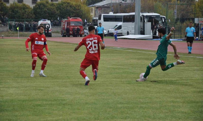 Kars 36 Spor kupaya veda etti: Antalyaspor tur biletini aldı