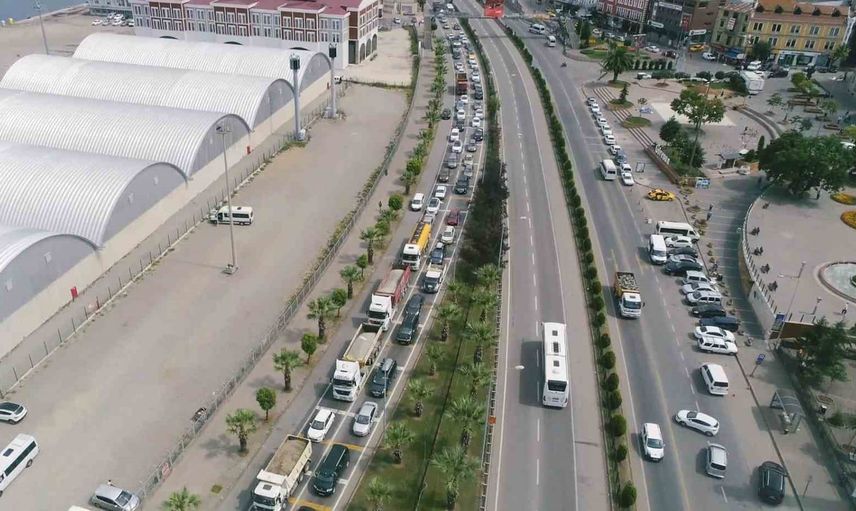 Giresun liman kavşağı'nda trafik ve su riskine yönelik dal-çık düzenlemesi sahaya indi