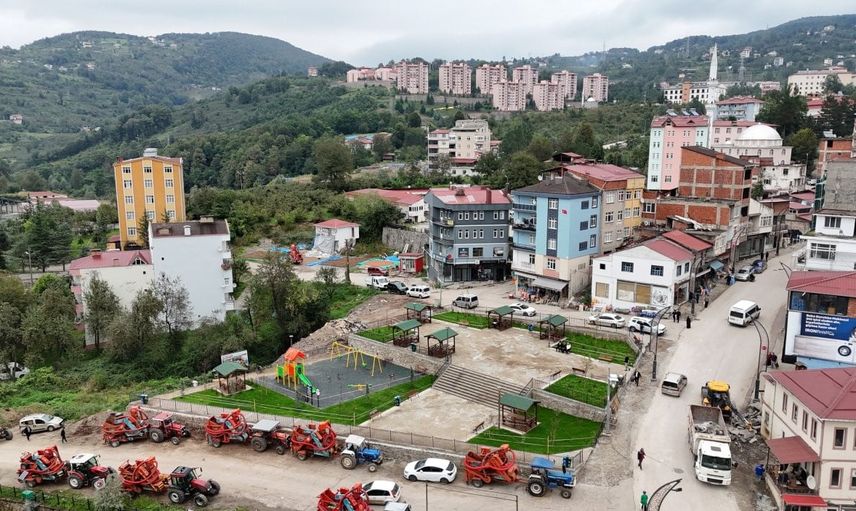 Gölköy merkezine kapsamlı meydan düzenlemesi