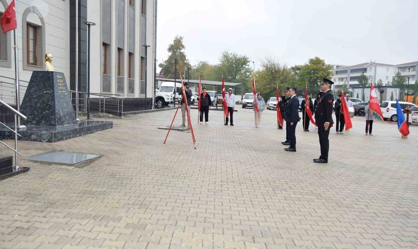 Dicle’de 103’üncü cumhuriyet yıl dönümü çelenk töreniyle kutlandı