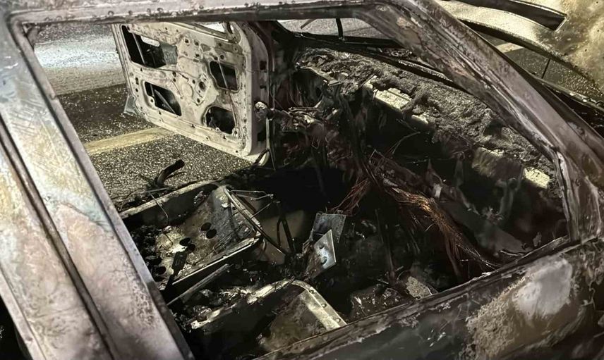 Sürücü son anda çıktı: Eskişehir çevreyolunda alev alan otomobil küle döndü