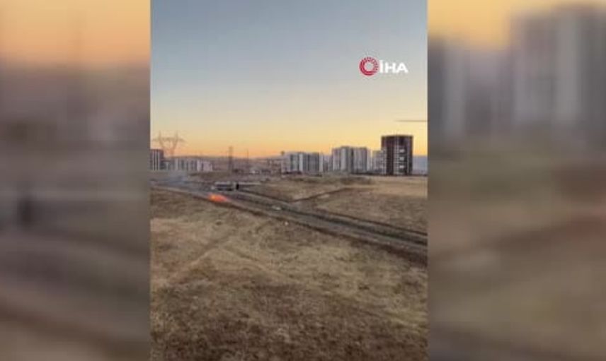 Sincan Törekent'te ot yangını itfaiye ekipleri tarafından söndürüldü