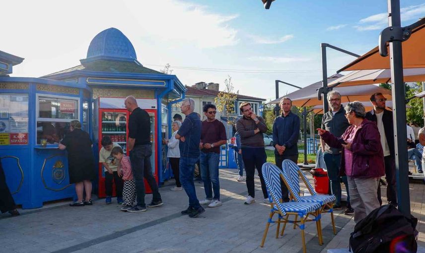 İskele 26'da indirim ve müzikle bir yıl