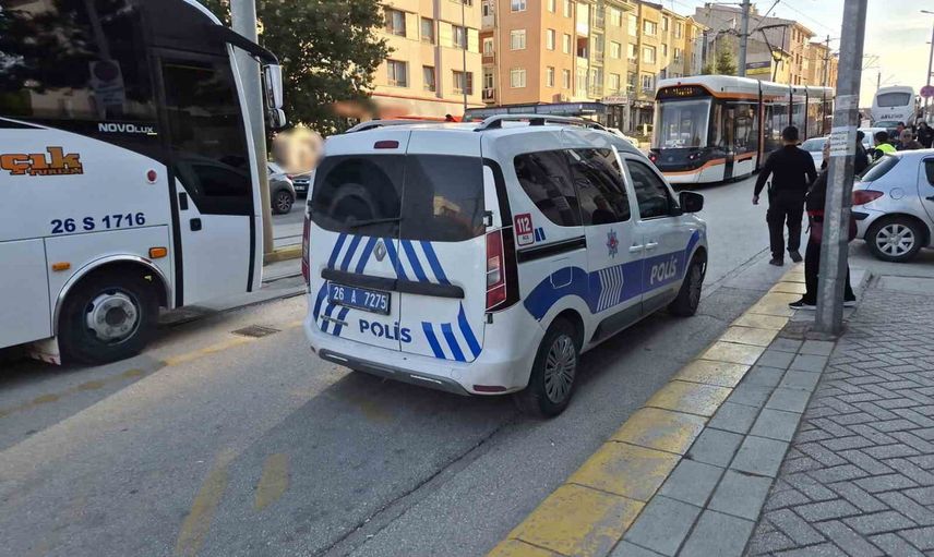 Büyükdere'de yol kesintisine neden olan çarpma: yaşlı kadın hafif yaralandı