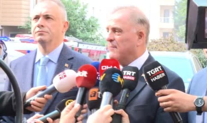 Ek kat ilavesi sonrası 1987 yapısında üç kişi enkaz altında kaldı