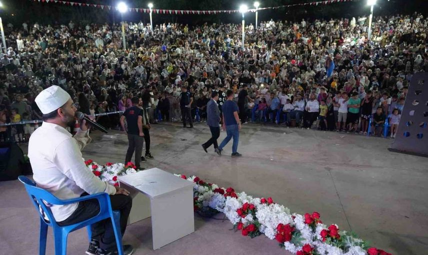 Kâhta'da meydanı dolduran ilahi gecesi