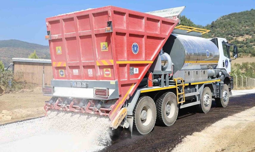 Bursa'da beş ilçede ulaşım ağı güçleniyor: 22 kilometrelik yollar yenileniyor