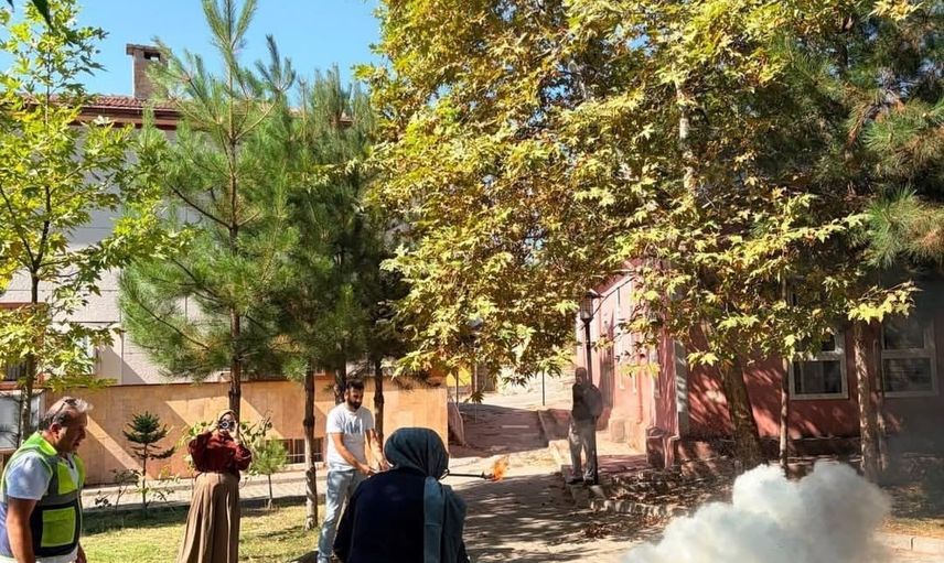 Palu'de hastane personeline uygulamalı yangın müdahale eğitimi
