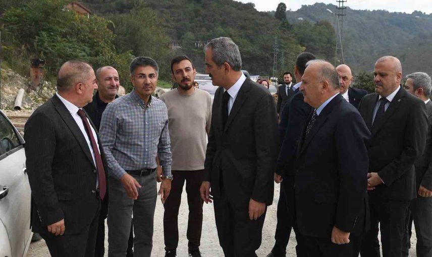 Ünye-Akkuş-Niksar yolunda heyelan hasarı aralık sonunda giderilecek