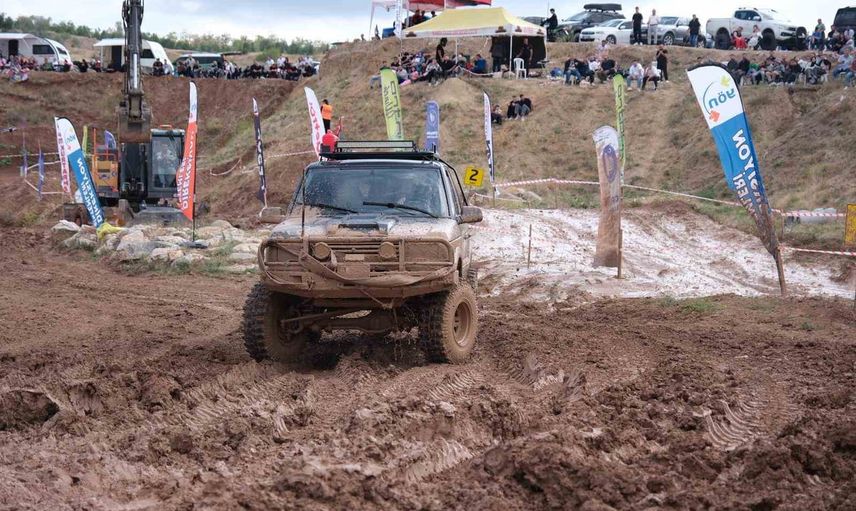 Çorum'da çamur ve hız: zafer bayramı off-road festivali coşkusu