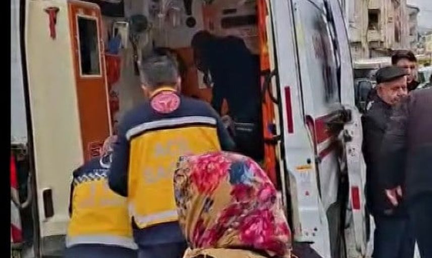 Hanönü pazarında otomobilin bacağı üzerinden geçtiği kadın hastaneye kaldırıldı