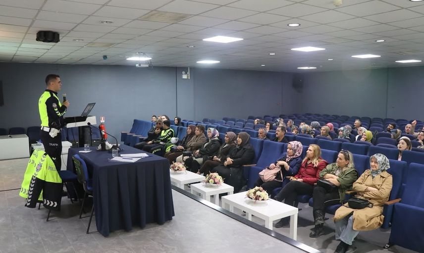 Bilecik'te öğrenci servis güvenliğine yönelik 86 kişilik eğitim