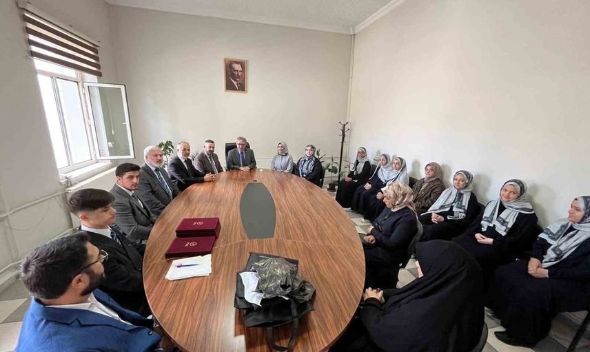 On öğrencinin hafızlık başarısı Bozüyük'te kutlandı