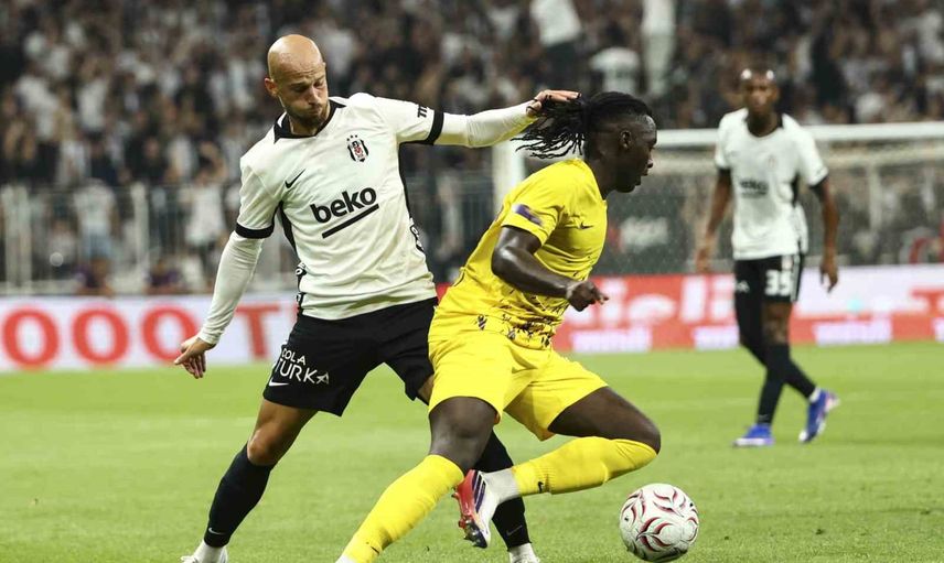 beşiktaş ilk yarıda 1-0 önde tamamladı