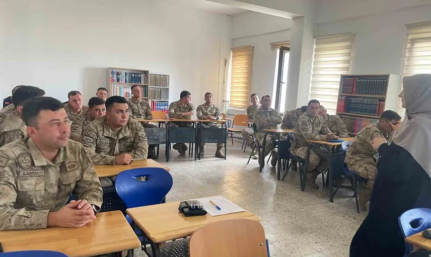 Bayburt jandarma personeline kriz anlarında psikolojik ilk yardım eğitimi