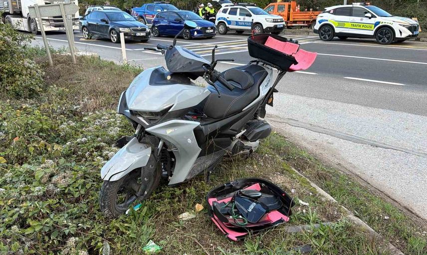 Bolu'da Kartalkaya Sapağı'nda çarpışma: motosiklet sürücüsü ve yolcusu yaralandı