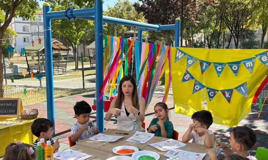 Miniklerin öğrenme yolculuğu Sincan kreşlerinde zengin programla başladı