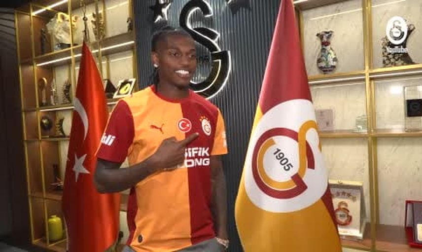 Rafael Leao Galatasaray'da şampiyonluklar için söz verdi