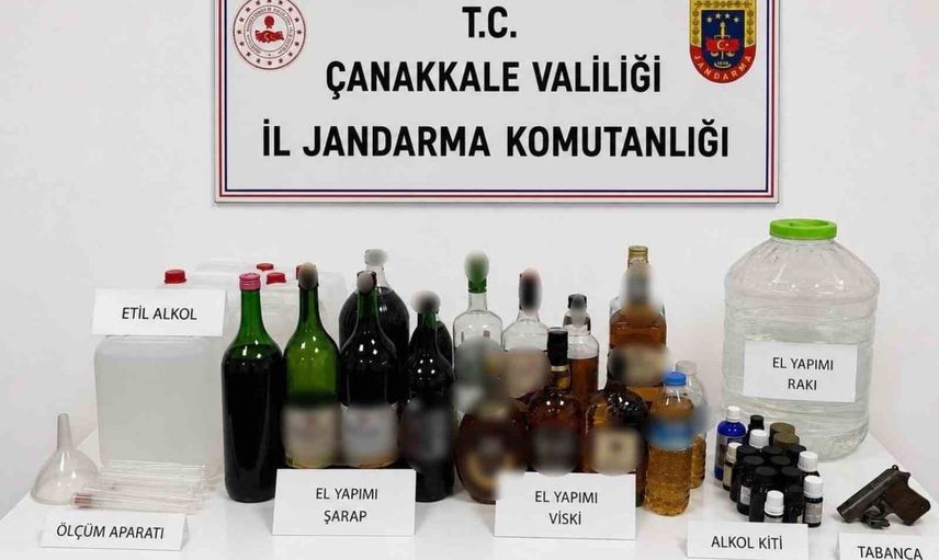 Bayramiç'te jandarmadan kaçak alkol baskını, silah da ele geçirildi