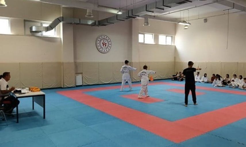 Eskişehir Çocuk Evleri Sitesi'nde yetişen sporcu sarı-yeşil kuşağı aldı