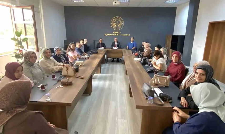 Toplantı Hisarcık'ta: ücretli öğretmenlerle yeni eğitim yılı hazırlıkları
