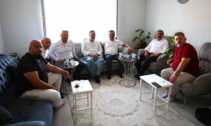 Başiskele'de gönül ziyaretleri: Yasin Özlü vatandaşlarla buluştu