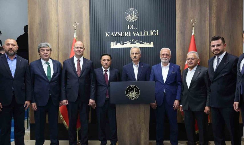 Ulaştırma bakanı Kayseri temaslarında valiyi ağırladı