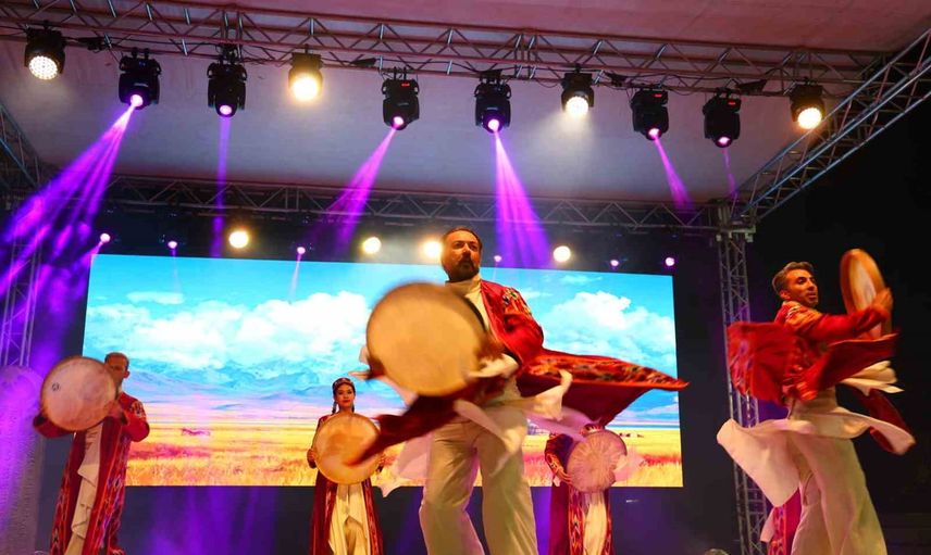 hazar şiir akşamları elazığ'da şiir ve sahneyle buluştu