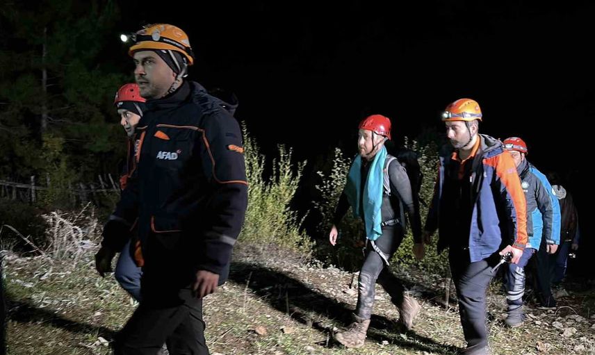 Yazılı Kanyon'da mahsur kalan İHH gönüllülerinden üçü sağ kurtarıldı, bir kişi yaşamını yitirdi