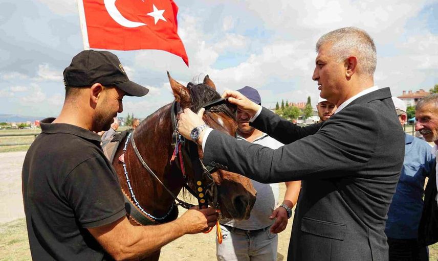 Gölcük'te rahvan heyecanı sona erdi: altın kemer Recep Şimşir'in oldu