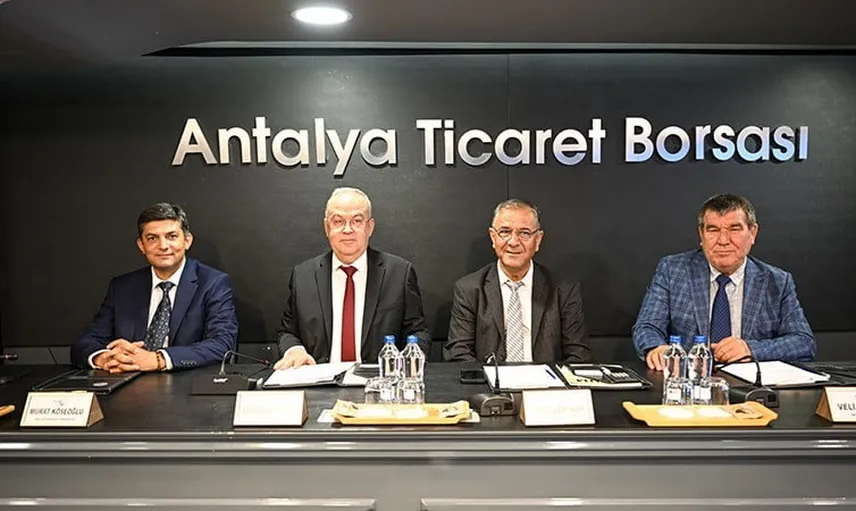 Antalya ihracatı tarımla büyüyor, ödeme ve kredi baskısı artıyor