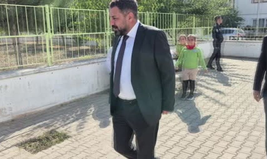 Sınıf başkanının sözü tutuldu: M. Erkut Ekinci 3-D sınıfını ziyaret etti