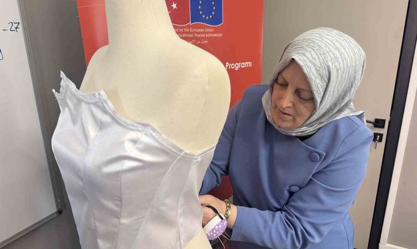 Kayseri'nin el emeğini temsil eden ilk Ahi bacısı Servet Halıcı