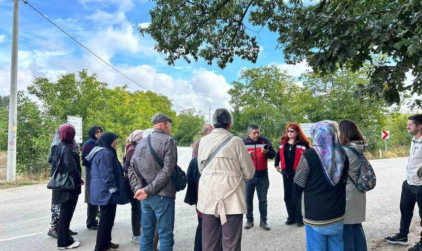 Sahada bilgi paylaşımı: kadın çiftçiler Kütahya'da üretimi yerinde gördü