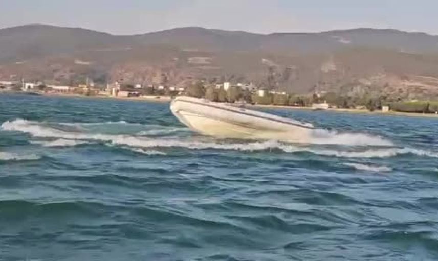 İznik gölü'nde teknenin ani dönüşüyle üç kişi göle düştü, biri motor kısmına çarparak yaralandı